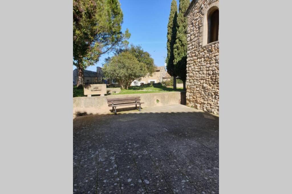 Gite De L'Eglise Sablet Exterior foto
